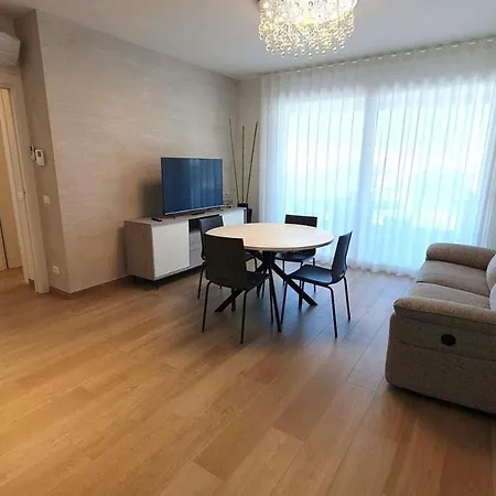 Nember Sea 31 Family Apartment
